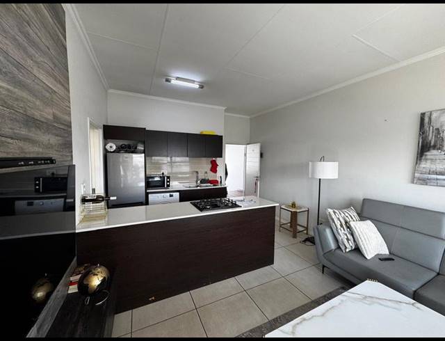 1 BEDROOM PROPERTY TO RENT IN GREENSTONE HILL